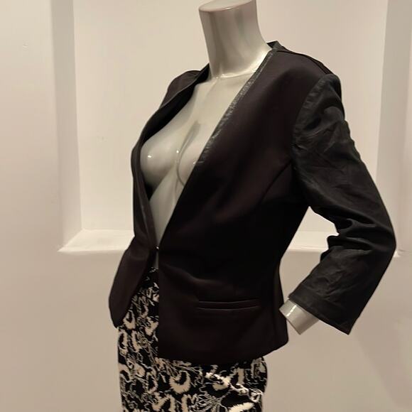 Lamarque Cindy Cropped Cut Out Leather Combo Jacket Black Size 8 BNWOT - Picture 2 of 14